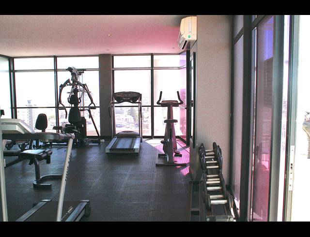 2 BEDROOM APARTMENT FOR SALE IN TABLE VIEW